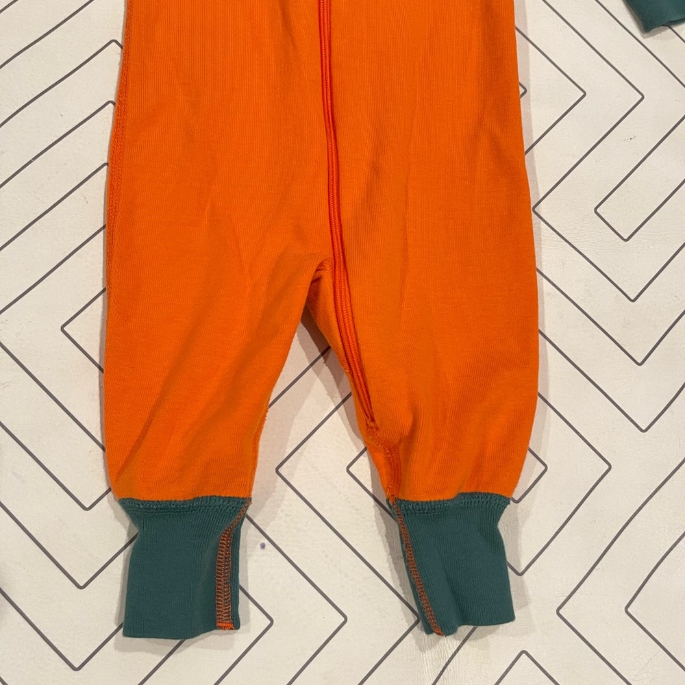 Hanna Andersson Halloween Jack-O-Lantern Zipper Pajama - Picture 2 of 9